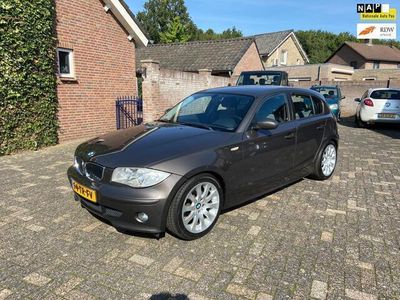 tweedehands BMW 118 1-SERIE i Business Line zeer mooi airco/cruis/pd. 194477 km Nap apk 11-2023