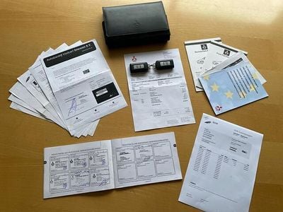 Grijs Occasion 2014 Mitsubishi Outlander Instyle SUV | € 9.880 (Goede deal)