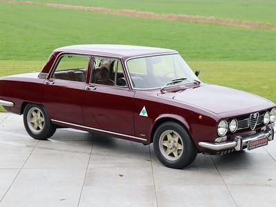 Rood Gebruikt 1971 Alfa Romeo 1750 Sedan | € 23.750