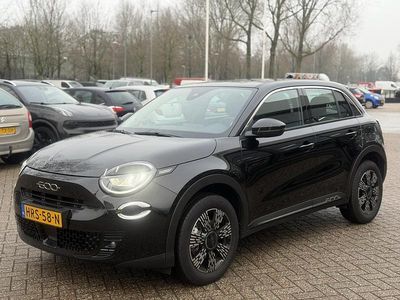 Zwart Occasion 2025 Fiat 600 Urban SUV | € 25.900 (Goede deal)