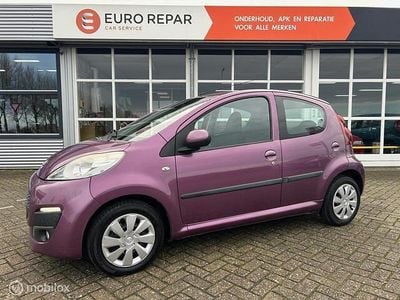 Paars Gebruikt 2012 Peugeot 107 Hatchback | € 3.150 (Eerlijke prijs)