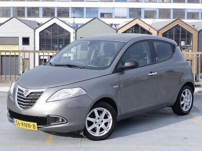 Grijs Occasion 2011 Lancia Ypsilon Silver Hatchback | € 5.950 (Eerlijke prijs)
