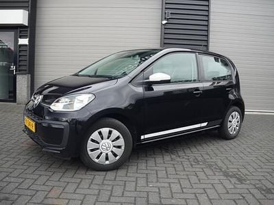 Zwart Gebruikt 2017 VW up! Move Hatchback | € 7.450 (Goede deal)