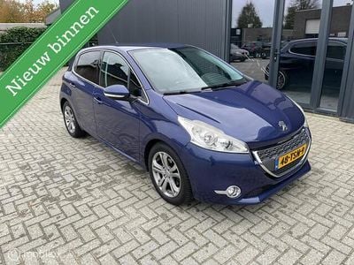 Blauw Gebruikt 2012 Peugeot 208 Allure Hatchback | € 3.499 (Eerlijke prijs)