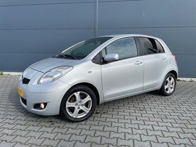 tweedehands Toyota Yaris 1.3 VVTi Automaat clima / lmv / start stop