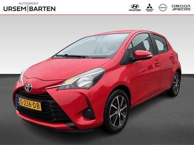Rood Occasion 2019 Toyota Yaris Connect Style Hatchback | € 11.930 (Goede deal)