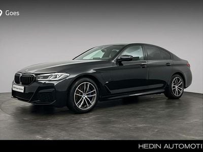 Zwart Gebruikt 2021 BMW 520 M Sport Sedan | € 37.880 (Eerlijke prijs)