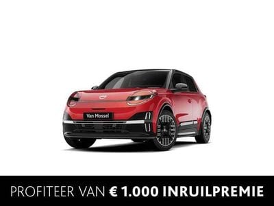 Rood Nieuw 2025 Nissan Micra Advance Hatchback | € 35.040 (Duur)