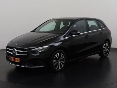 Zwart Gebruikt 2022 Mercedes B250e Style MPV | € 25.895 (Super prijs)