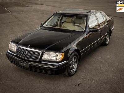 Zwart, metallic lak Gebruikt 1997 Mercedes S320 Sedan | € 14.900