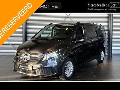 Mercedes V220