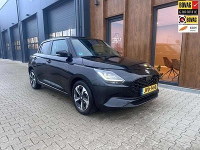 Zwart Occasion 2025 Suzuki Swift Style Hatchback | € 20.490 (Eerlijke prijs)