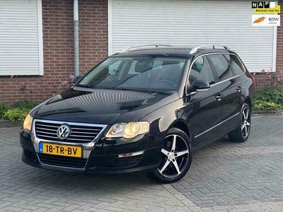 Zwart Gebruikt 2007 VW Passat Highline Stationwagen | € 5.650 (Duur)