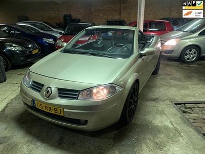 tweedehands Renault Mégane Cabriolet Coupé- 2.0-16V Privilège Luxe automaat le