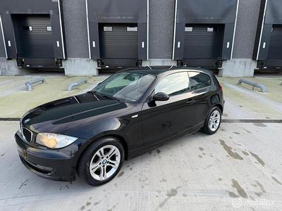Zwart Gebruikt 2009 BMW 116 Hatchback | € 3.999 (Eerlijke prijs)