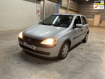 Grijs Gebruikt 2001 Opel Corsa Hatchback | € 2.350 (Iets duurder)
