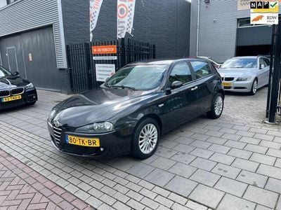 Zwart Gebruikt 2006 Alfa Romeo 147 Progression Hatchback | € 1.999 (Eerlijke prijs)