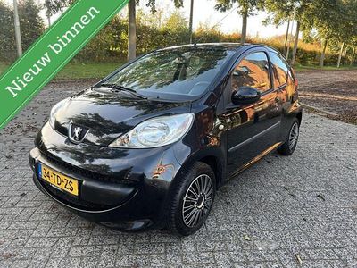 Zwart Gebruikt 2006 Peugeot 107 Hatchback | € 1.295 (Eerlijke prijs)