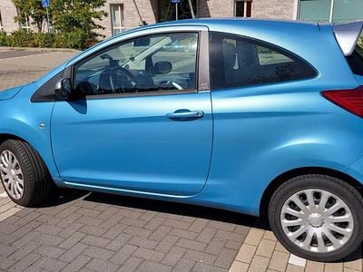 Blauw (metallic) Occasion 2009 Ford Ka Titanium Hatchback | € 1.350 (Super prijs)
