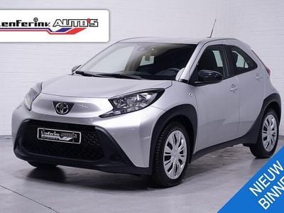 Grijs Occasion 2022 Toyota Aygo X Play SUV | € 15.250 (Goede deal)