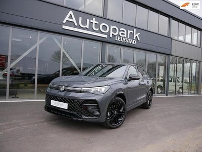 Grijs Occasion 2025 VW Tiguan R-line Edition SUV | € 51.950 (Iets duurder)