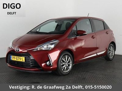 Rood Occasion 2017 Toyota Yaris Executive Hatchback | € 15.700 (Eerlijke prijs)