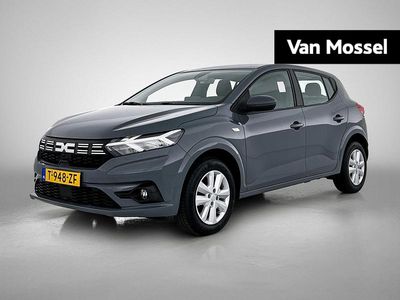 Grijs Gebruikt 2023 Dacia Sandero Expression Hatchback | € 15.435