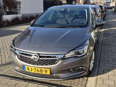 Grijs Occasion 2016 Opel Astra Business Hatchback | € 6.950 (Goede deal)