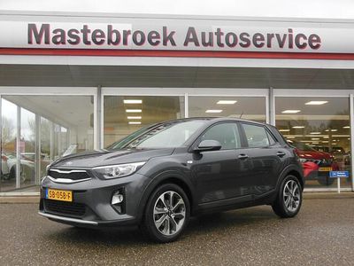 Grijs Gebruikt 2018 Kia Stonic SUV | € 11.950 (Eerlijke prijs)