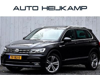 Zwart Occasion 2018 VW Tiguan Highline SUV | € 27.950 (Goede deal)