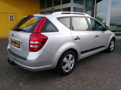 tweedehands Kia Ceed 1.6 STATIONCAR AIRCO, TREKHAAK, NETTE AUTO