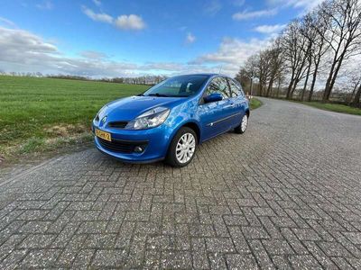 tweedehands Renault Clio 1.4-16V Dynam.Luxe