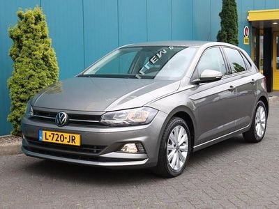 Grijs Gebruikt 2021 VW Polo Highline Hatchback | € 17.450 (Goede deal)