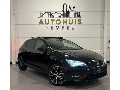 Zwart (metallic) Gebruikt 2014 Seat Leon Style Hatchback | € 11.950 (Iets duurder)