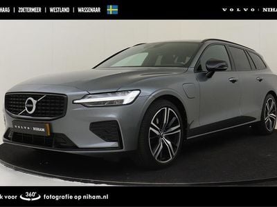 Grijs Occasion 2024 Volvo V60 R-Design Stationwagen | € 30.890 (Super prijs)