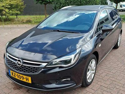 Zwart Occasion 2017 Opel Astra Business Stationwagen | € 7.949 (Eerlijke prijs)