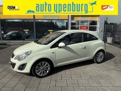 Zwart Occasion 2013 Opel Corsa Cosmo Hatchback | € 5.450 (Iets duurder)