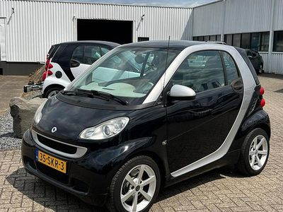 Grijs (metallic) Gebruikt 2011 Smart ForTwo Coupé Passion Coupé | € 3.990 (Eerlijke prijs)