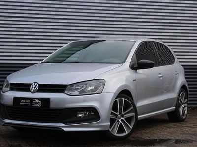 Grijs (metallic) Gebruikt 2014 VW Polo Edition Hatchback | € 8.950 (Eerlijke prijs)