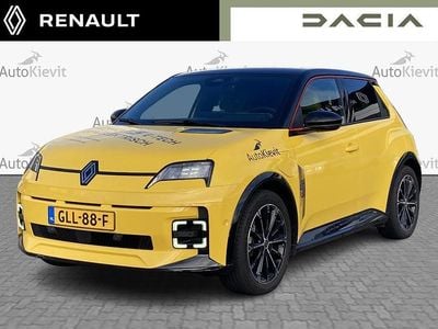 Geel metallic Gebruikt 2024 Renault R5 Iconic Hatchback | € 27.950 (Eerlijke prijs)