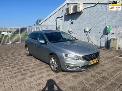 Grijs Gebruikt 2013 Volvo V60 Summum Stationwagen | € 5.999 (Eerlijke prijs)
