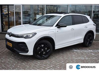 Wit Occasion 2024 VW Tiguan Business SUV | € 49.900 (Iets duurder)