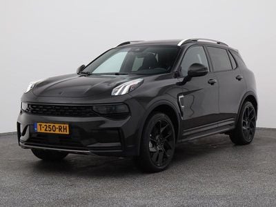 Zwart (metallic) Gebruikt 2023 Lynk & Co 01 SUV | € 23.900 (Goede deal)