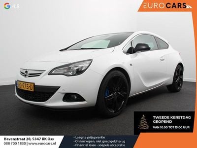 Wit Gebruikt 2015 Opel Astra GTC Sport Hatchback | € 10.390 (Eerlijke prijs)