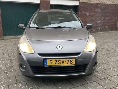 Grijs Occasion 2010 Renault Clio GrandTour Collection Stationwagen | € 2.150 (Goede deal)