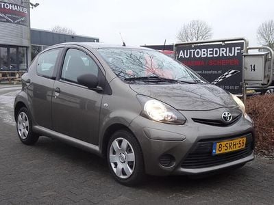 Occasion Toyota Aygo 68 PK (50 kW) 2013 Bruin Hatchback