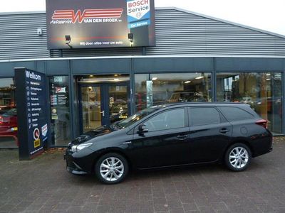Zwart (metallic) Gebruikt 2016 Toyota Auris Touring Sports Business Edition Stationwagen | € 14.650 (Iets duurder)