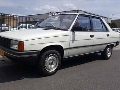Wit Gebruikt 1984 Renault R9 Sedan | € 4.900