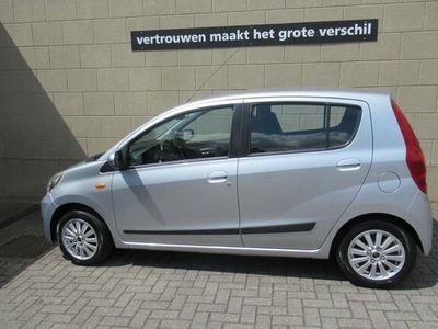 tweedehands Daihatsu Cuore 1.0 Comfort Plus met VERSCHIJFBARE ACHTERBANK !!