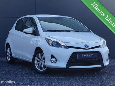 Occasion Toyota Yaris Hybrid 75 PK (55 kW) 2014 Wit Hatchback